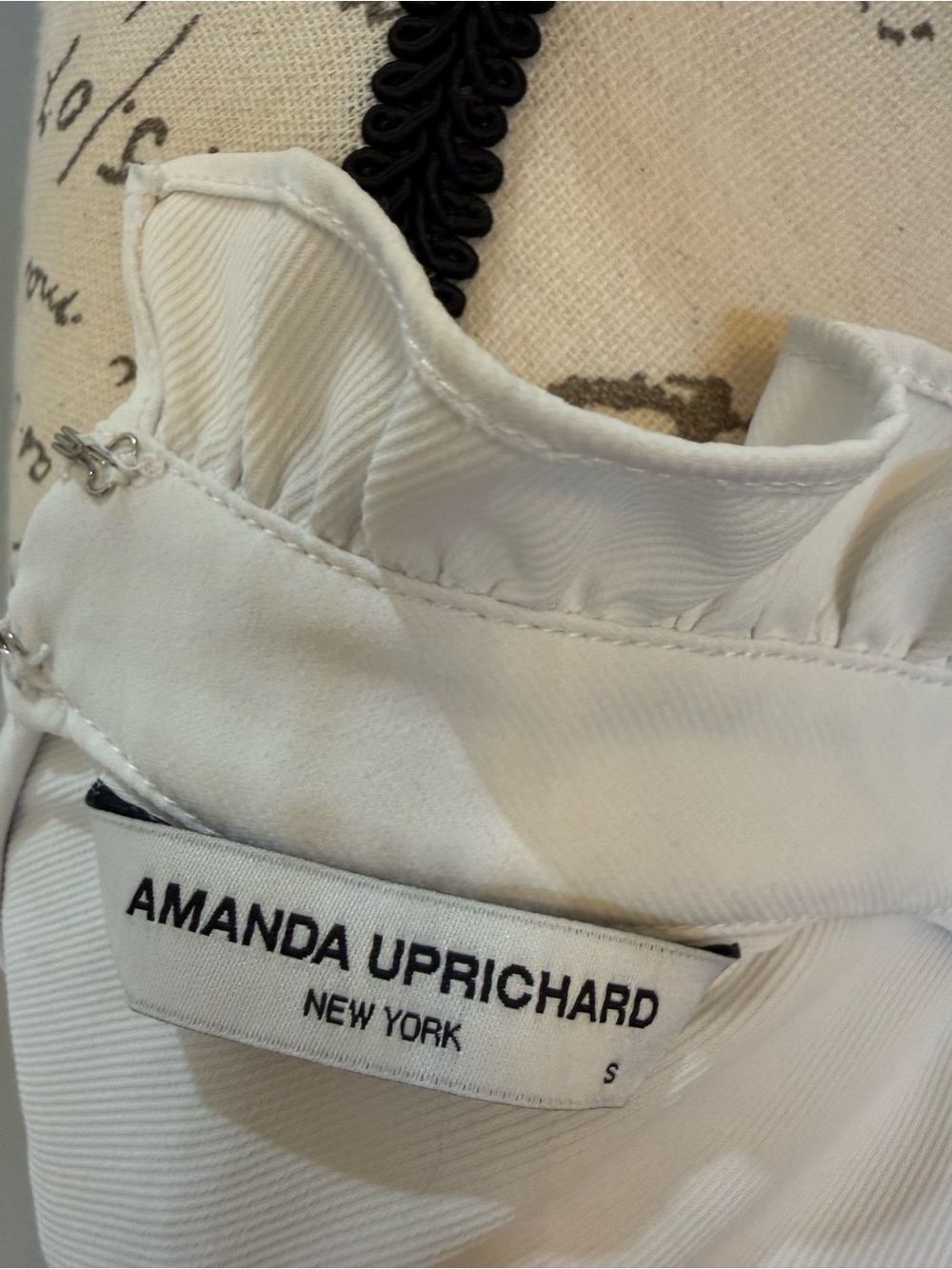 Amanda Uprichard White Sleeveless Ruffle Mock Neck Size Small Keyhole Top - Picture 3 of 3